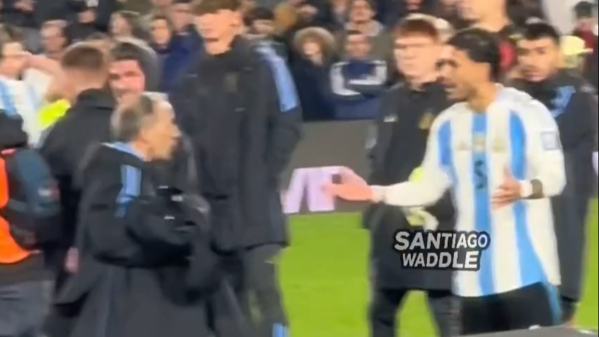 关于哥伦比亚鏖战阿根廷,格纳布里统治全场的信息 关于哥伦比亚鏖战阿根廷,格纳布里统治全场的信息