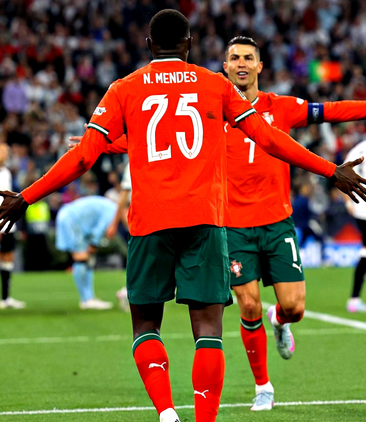 开云体育-关于挪威完胜哥伦比亚，C罗状态火热的信息